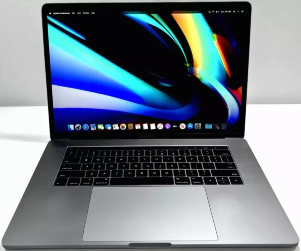 MACBOOK PRO 2017 - Image 3